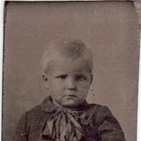 [unk, possibly Willford Biggs at age 2-5] 2nd of a pair